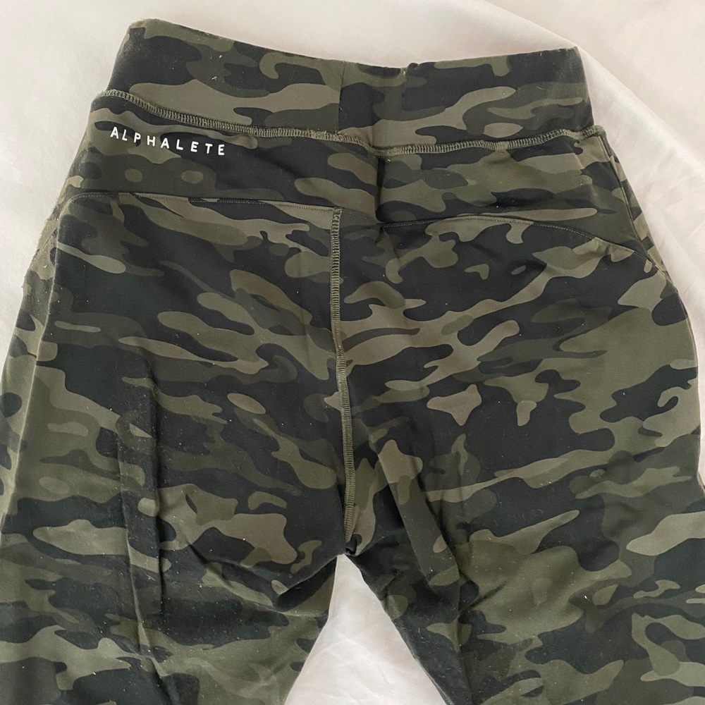 Alphalete Premium Camo Joggers